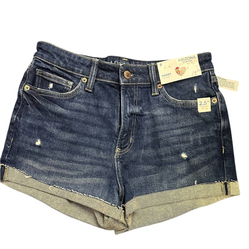 NWTSize 9.  Arizona Jean Company Women's Distressed Blue Jean Shorts.  LG/GR/GR
